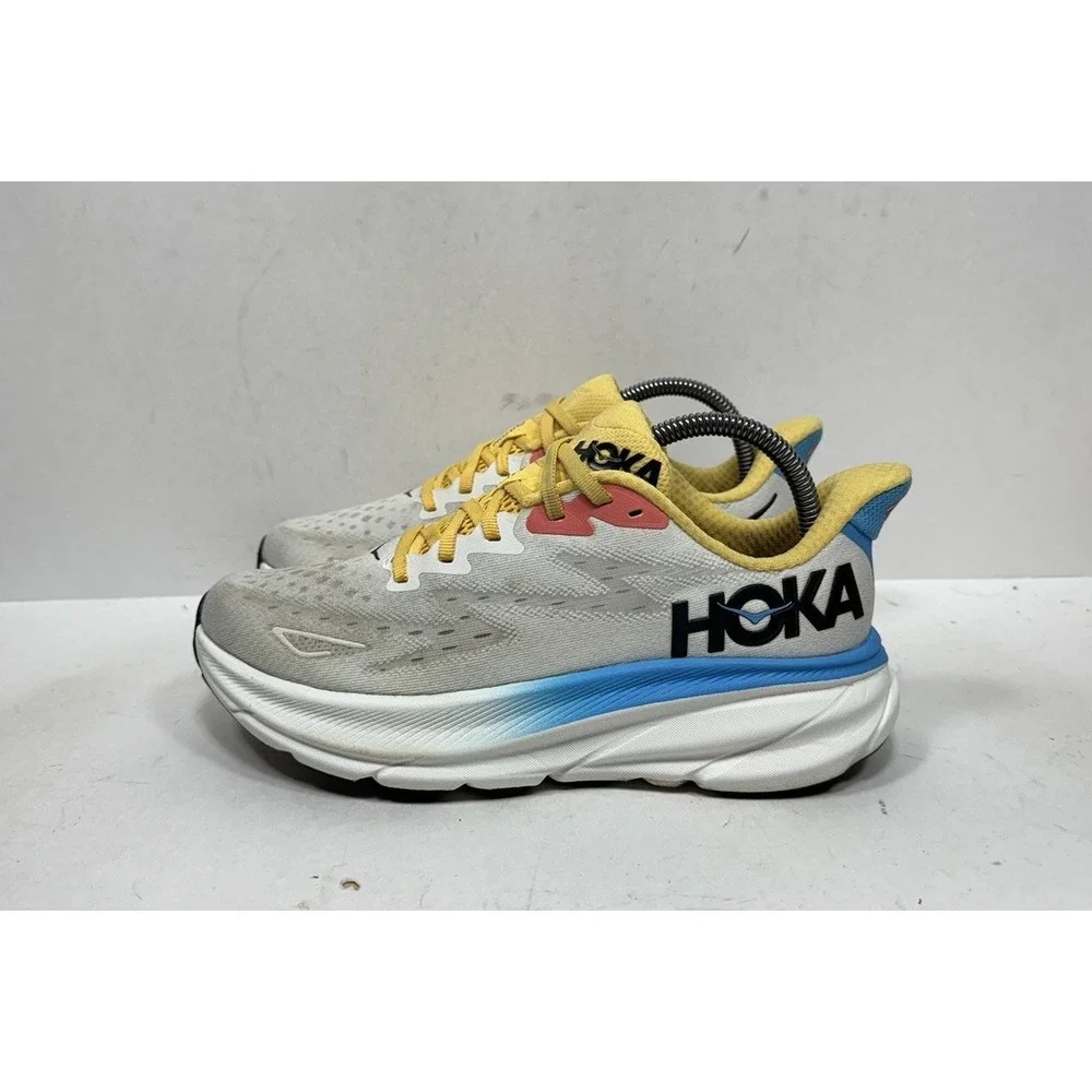 Hoka One One Clifton 9 Womens Size 8 B White Athletic Shoes Sneakers 1127896 BSW